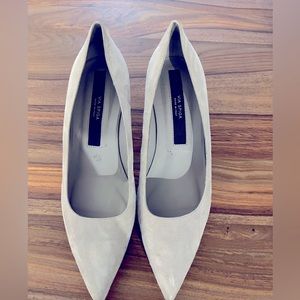 Beautiful Euro 40 Via Spiga light grey suede 2 inch pumps. Size 9